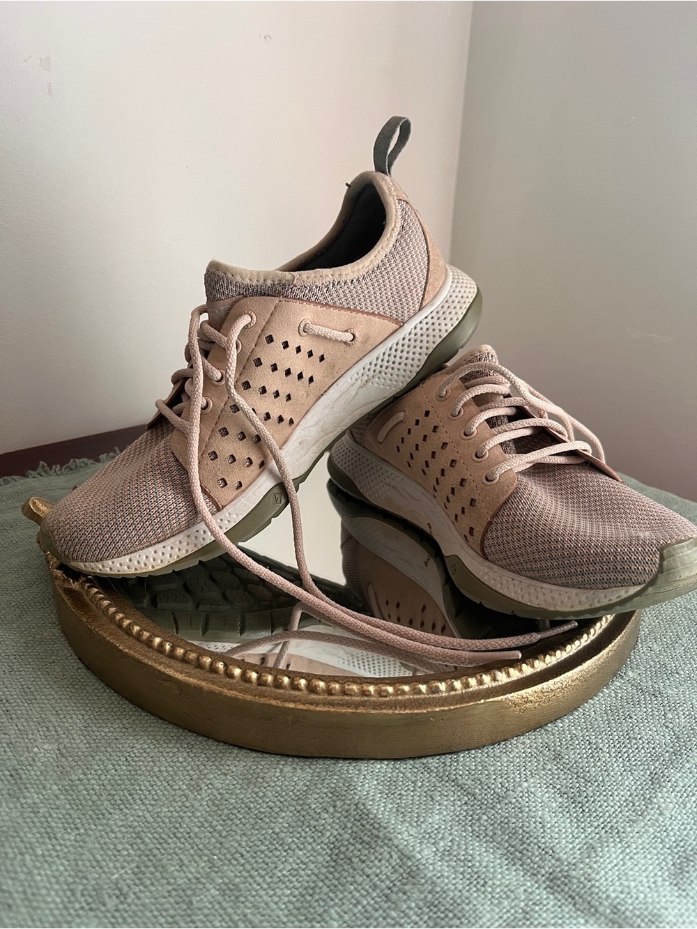 Sperry Women’s Blush Knit Lace-Up Sneakers